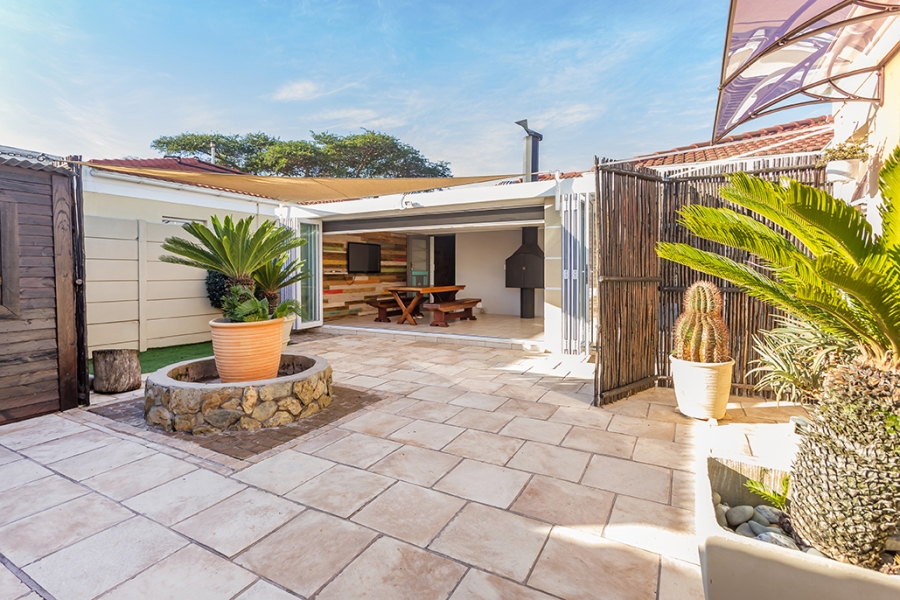 To Let 4 Bedroom Property for Rent in Sunningdale Western Cape